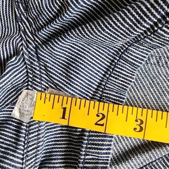 Levi's Denim Shorts Blue Conductor stripes 5 Pocket Zip Closure Flawed Size 11 - Picture 6 of 7